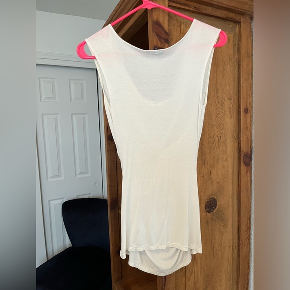 Cream scoop neck Express top - Picture 3 of 3